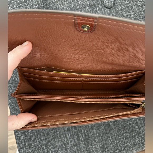 NEW! Fossil Brown Leather Wallet - Picture 3 of 9